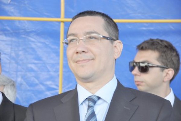 Ponta îl contrazice pe Băsescu pe tema burselor pentru studenţii moldoveni